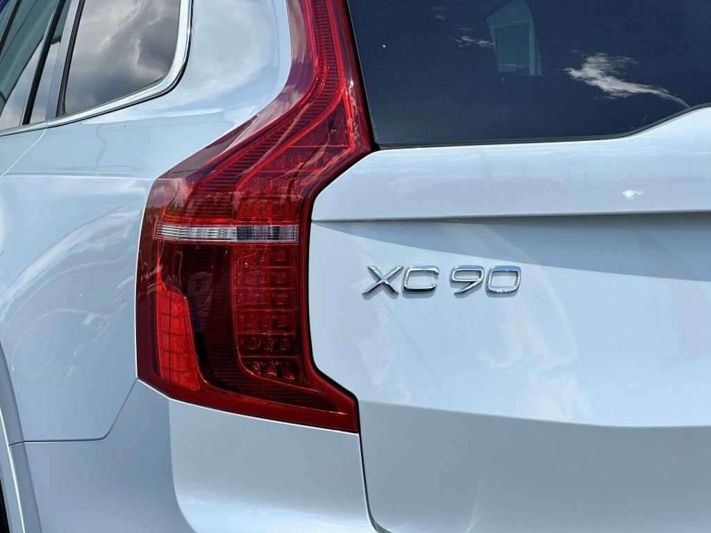 2023 Volvo XC90 B5 Core AWD